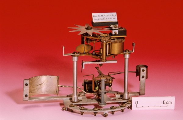 Radiosonde fabriquée pour l'Année polaire 1932-1933. © Météo-France.